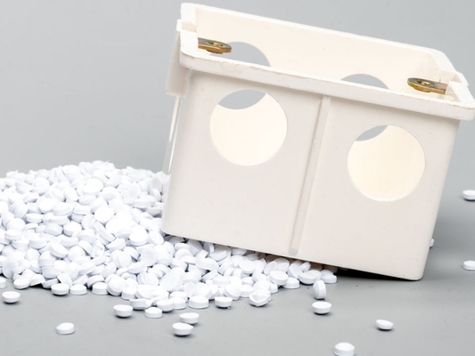 Granulados compostos rígidos de UPVC de encaixe Peléts de PVC para injecção Peléts de plástico branco de Pvc para injecção Moagem de partículas de PVC Peléts de polivinil cloreto