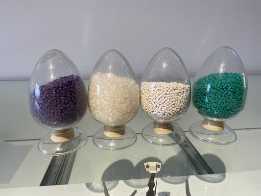 Grânulo compostos flexíveis do Pvc da segurança para o cristal do fio do cabo